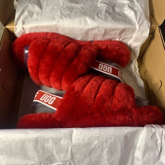 UGG Slides - Picture 1 of 6